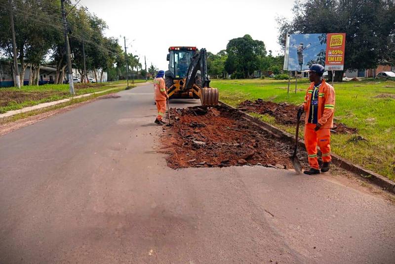 Manutenção na PA-391, em Benevides