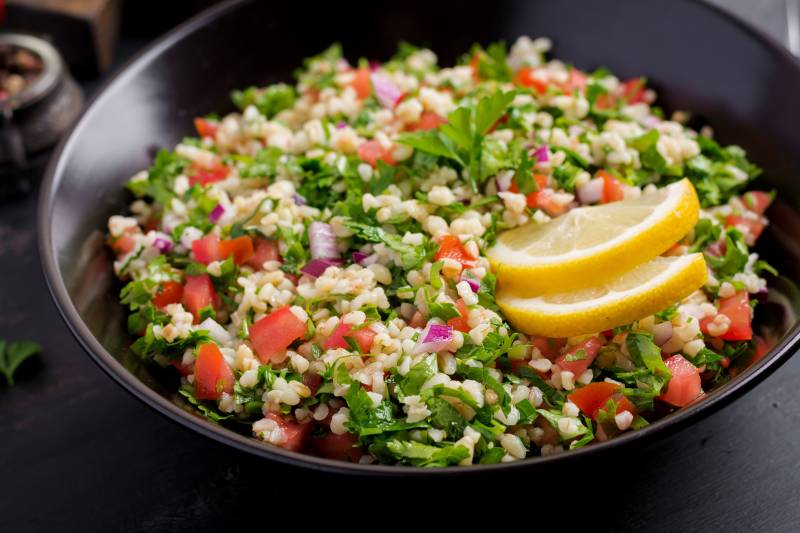 Salada com Quinoa e opção saudavel e nutritiva para os diabeticos.