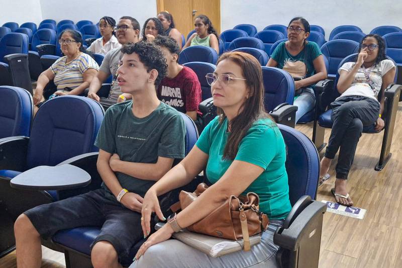 Programação reuniu adolescentes de 12 a 18 anos, acompanhados das mães