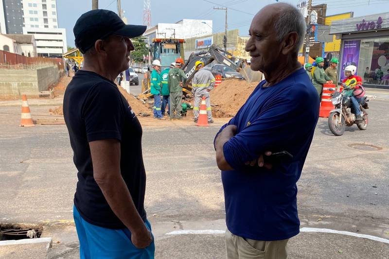 Genésio e Valério Augusto (Camisa azul escura)