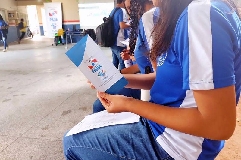 Estudantes aprendem sobre trabalho da Secretaria de Justiça e da CMDV