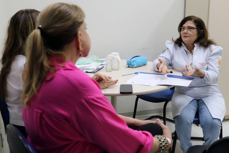 Vanda Marvão recebe as represnetantes do Conselho Regional de Administração..JPG