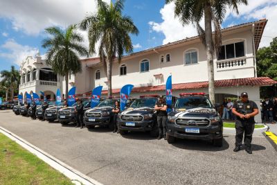 galeria: GovernadorHelder Barbalho entrega viatura ara polícia civil
