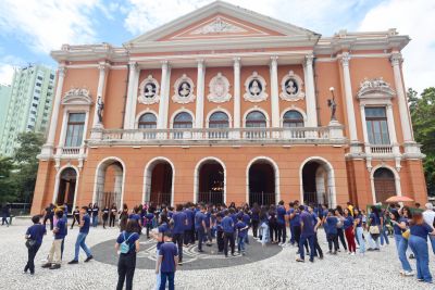 notícia: Projeto leva 340 estudantes da rede estadual para 'Concerto Didático' no Theatro da Paz