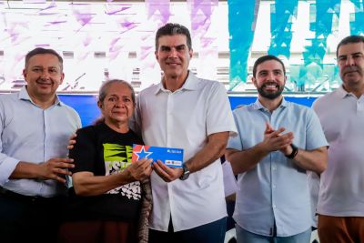 notícia: Em Belém, governador Helder Barbalho faz a maior entrega de benefício habitacional da história 
