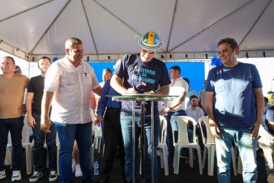 notícia: Governador garante mais asfalto para São Félix do Xingu e Santana do Araguaia