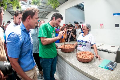notícia: Governador entrega o Novo Mercado de Americano, em Santa Izabel do Pará