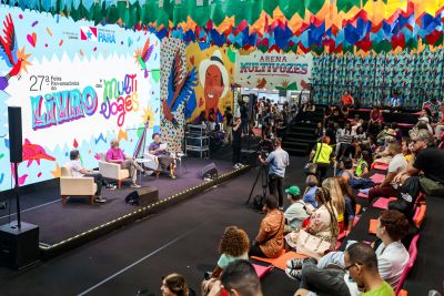 galeria: FEIRA DO LIVRO ARENA MULTIVOZES POÉTICA DO IMAGINÁRIO AMAZÔNICO NOS CORDÕES POPULARES