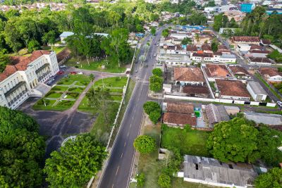 notícia: Estado entrega novas obras e chega a 29 quilômetros de asfalto em Santa Izabel do Pará