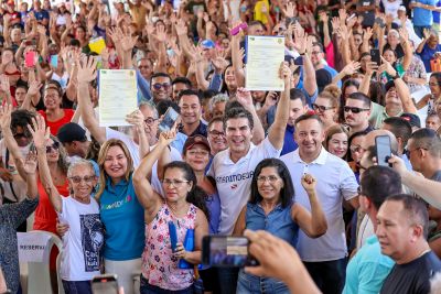 notícia: Governo do Pará faz, em Ananindeua, a maior entrega de títulos de regularização urbana do Brasil