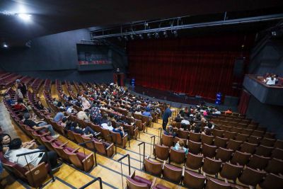 notícia: Teatro Margarida Schivasappa recebe espetáculo de dança inclusiva, nesta terça-feira