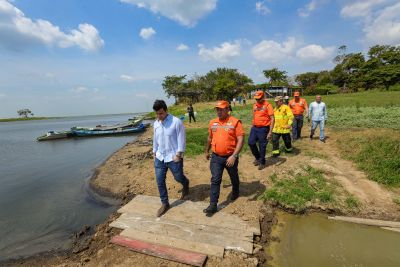 notícia: Estado acompanha situação de comunidade que sofre com a mortandade de peixes, em Santarém