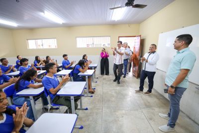 notícia: Governo entrega em Cachoeira do Arari a 157ª estadual totalmente reconstruída 