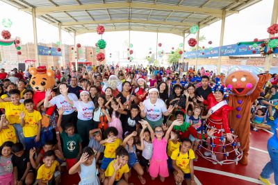 notícia: Programação de Natal entrega presentes às crianças nas Usinas da Paz da Região Metropolitana de Belém 