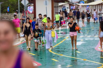 notícia: Nova passarela urbana da Praia do Maçarico, em Salinópolis, fortalece turismo na região