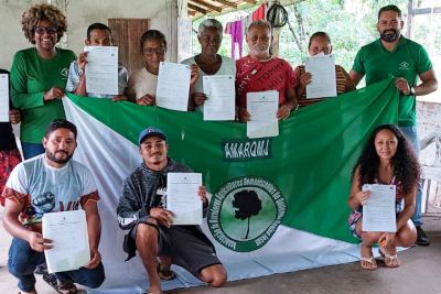 notícia: Com apoio da Emater, quilombolas da Alça Viária planejam açaí e farinha na merenda escolar