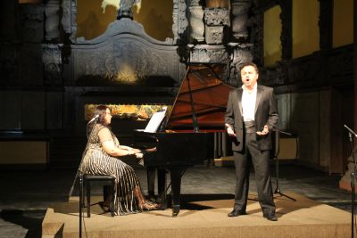 notícia: Recital com a participação do cantor Atalla Ayan encanta público na Igreja de Santo Alexandre