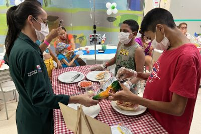 notícia: Pequenos Chefs: culinária traz benefícios para pacientes internados no Hospital Octávio Lobo