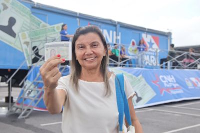 notícia: CNH Pai Dégua: Detran inicia nova fase do programa com entrega do passaporte de matrícula 