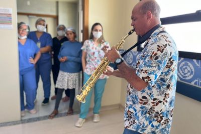 notícia: Mulheres atendidas no Hospital Abelardo Santos recebem homenagem musical  