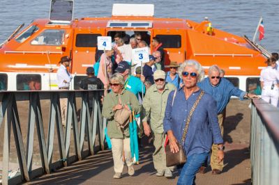 notícia: Mais de 400 turistas do navio de cruzeiro Amadea conhecem atrações em Belém