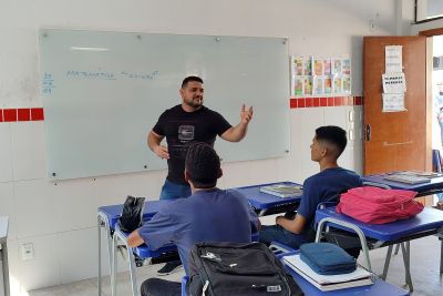 notícia: Professor da rede pública estadual do Pará está entre os melhores do Brasil no ensino da matemática