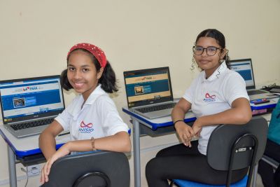 notícia: EETEPA Anísio Teixeira recebe o projeto “Carreta Escola de Informática”