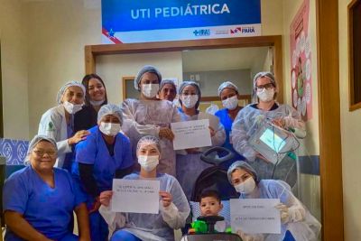 notícia: Após 538 dias, criança recebe alta da UTI Pediátrica do Hospital Abelardo Santos   