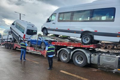 notícia: Sefa apreende três vans de mais um milhão de reais em Dom Eliseu 