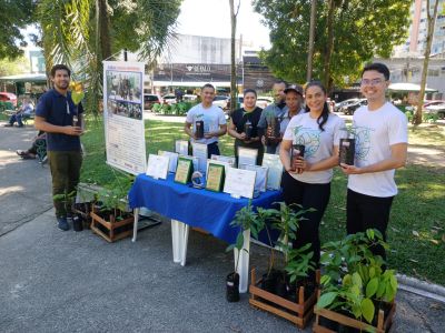 notícia: Hospital Jean Bitar realiza ação junto à comunidade na Praça Brasil pelo Dia Mundial do Meio Ambiente