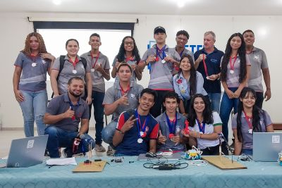 notícia: Estado fortalece o ensino de robótica em 37 escolas técnicas do Pará