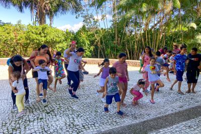 notícia: Mangal tem programação com brincadeiras juninas para crianças no domingo (16)