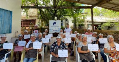 notícia: Programas sociais da Cosanpa capacitam moradores do oeste paraense