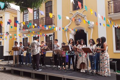 notícia: Carlos Gomes tem Festival Junino gratuito com músicas dos projetos de extensão