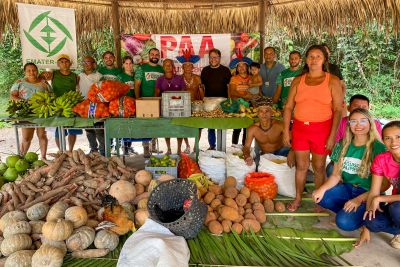 notícia: Indígenas atendidos pela Emater em Belterra são contemplados pelo programa de combate à fome 