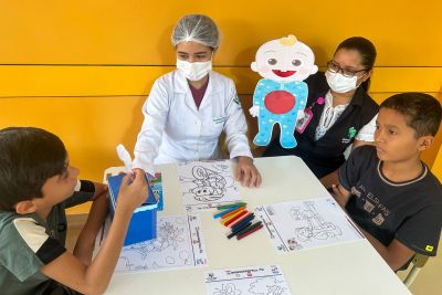 notícia: HGT comemora Dia Nacional da Saúde junto a usuários infantis e colaboradores