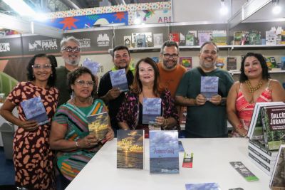 notícia: Estande da Imprensa Oficial tem domingo de autógrafos de livros na Feira Pan-Amazônica