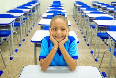 notícia: Estado encerra agosto com reforço nas áreas da saúde, educação e infraestrutura