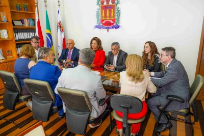 notícia: Embaixadora da República Tcheca visita a Uepa para discutir parcerias educacionais