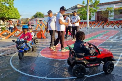 notícia: Mais de 500 crianças e adolescentes participam de Minicircuito Itinerante do Detran 