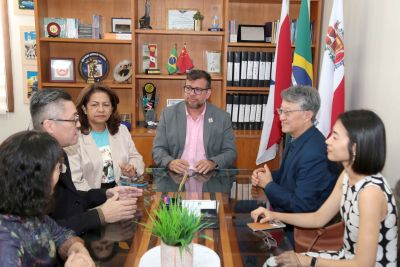 notícia: Uepa recebe visita de conselheiro educacional da embaixada chinesa