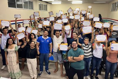 notícia: Escola Técnica de Cametá certifica 100 alunos do Projeto 'Amazon Maker'