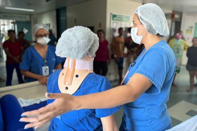 notícia: No Hospital Metropolitano, projeto instrui acompanhantes sobre cuidados com pacientes