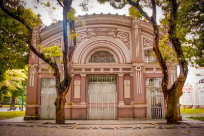 notícia: Exposição resgata a trajetória do grupo de teatro Cena Aberta no Teatro Waldemar Henrique