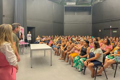 notícia: Campanha do "Outubro Rosa" na Usina da Paz Marituba oferece atendimentos de saúde às mulheres