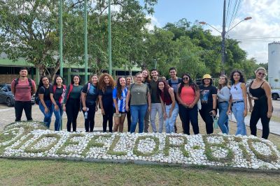 notícia: Estudantes da Ufra participam de visita técnica ao Ideflor-Bio e vivenciam rotina da gestão ambiental