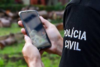 notícia: Polícia Civil prende 4 suspeitos de roubo e extorsão contra motoristas de aplicativo