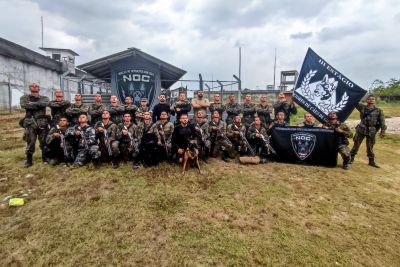 notícia: Seap realiza instrução com cães para soldados da Força Aérea Brasileira 