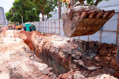 notícia: Trecho da Avenida Pedro Álvares Cabral é interditado para o avanço de obras de saneamento