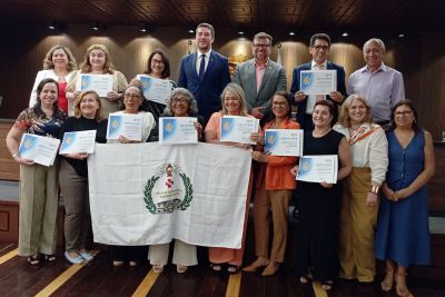 notícia: Alepa homenageia Escola de Enfermagem da Uepa pela contribuição histórica e social